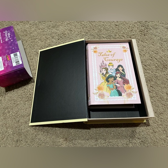 Disney Princess Beauty and the Beast 2 Piece Faux Book Storage Box Set - Picture 6 of 16
